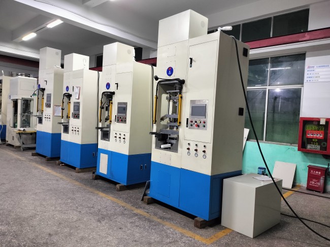 【氧化鋯、碳化硅、氧化硅】陶瓷粉末伺服成型機(jī)